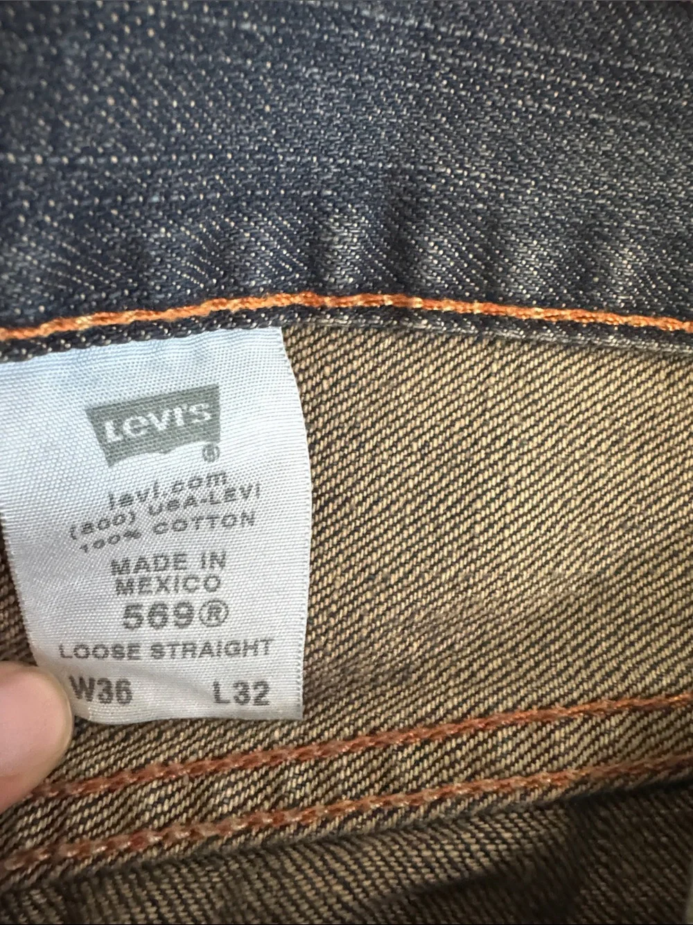 Levis straight leg